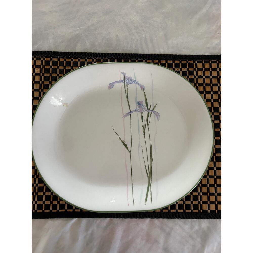 Corelle Shadow Iris 12” platter. very good